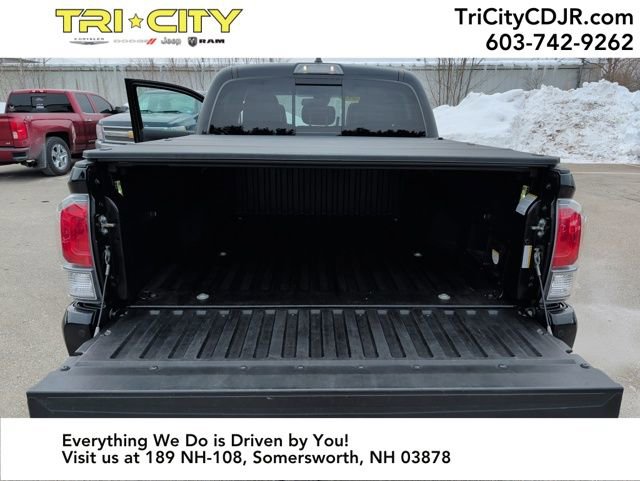 Used 2020 Toyota Tacoma TRD Sport w/ TRD Premium Sport Package image 31