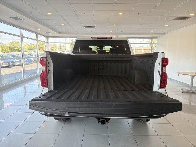 Certified 2025 Chevrolet Silverado 1500 Custom Trail Boss w/ LPO, Dark Essentials Package AWD/4WD image 16