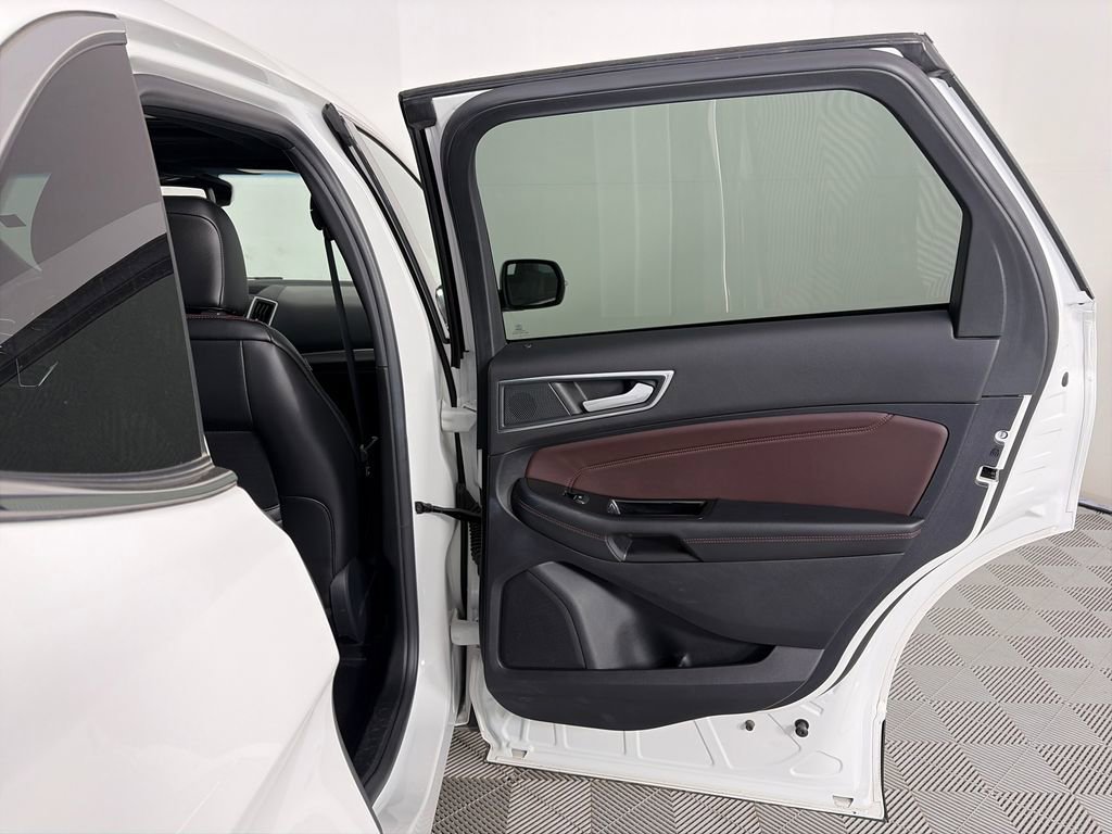 Used 2020 Ford Edge Titanium w/ Equipment Group 301A image 28