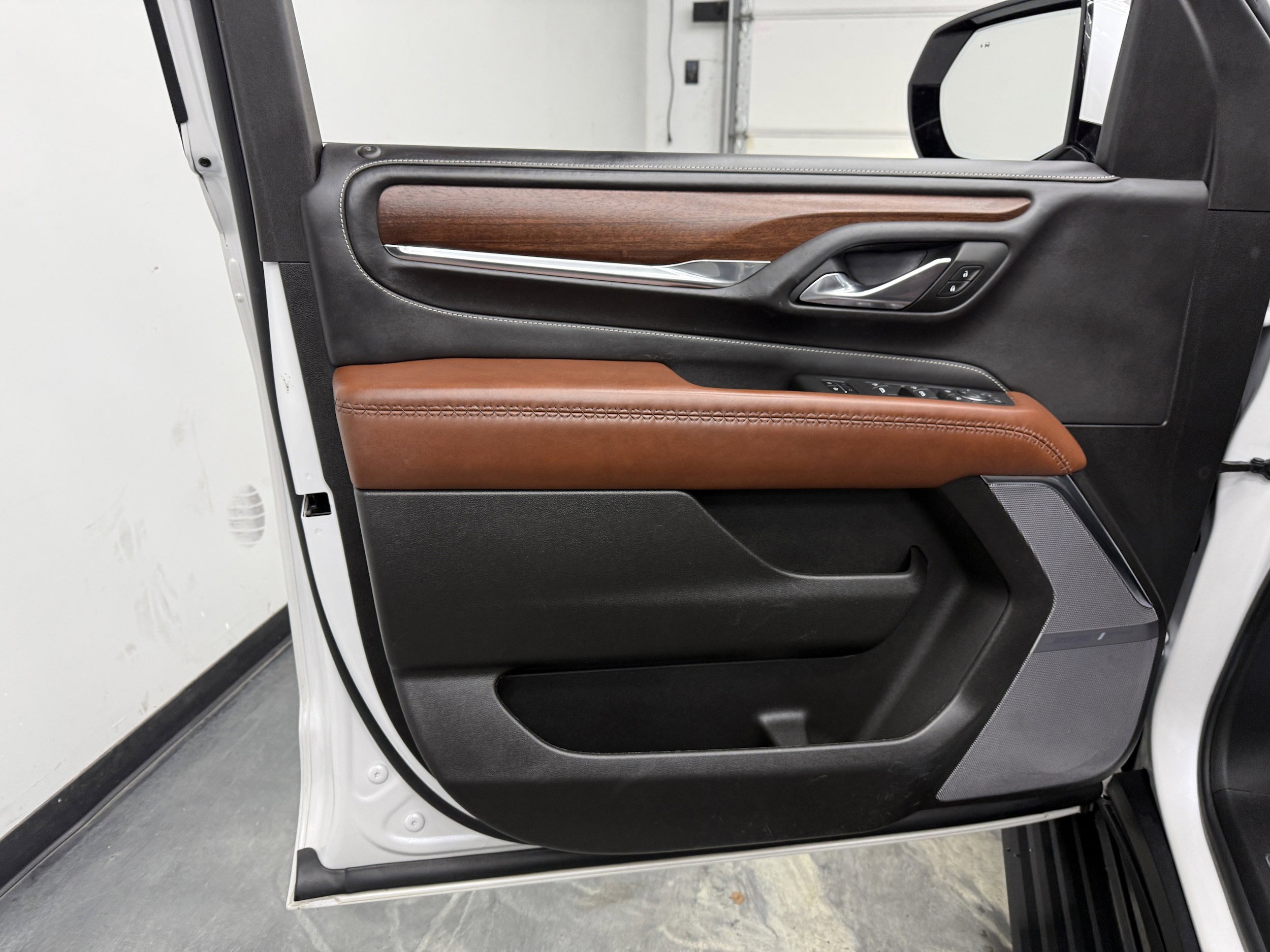 Used 2023 GMC Yukon XL Denali Ultimate w/ LPO, Floor Liner Package image 14