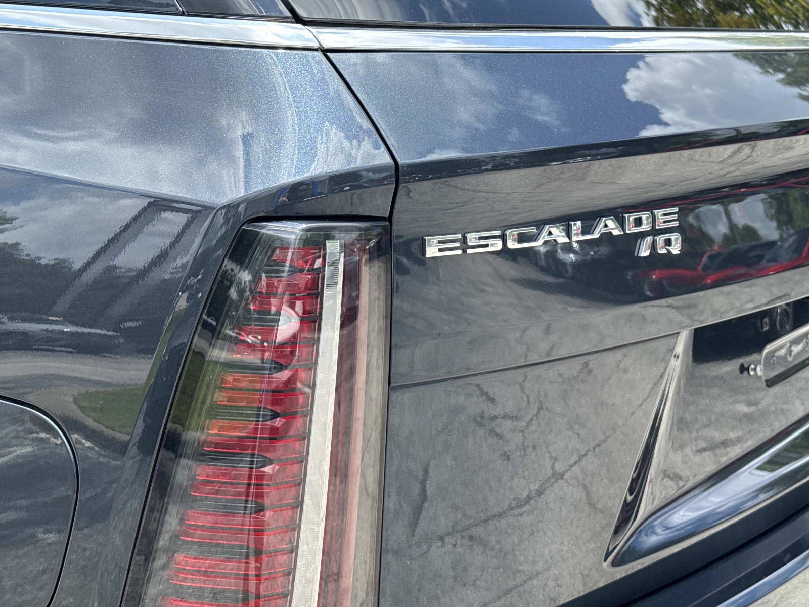 Certified 2026 Cadillac Escalade IQ Luxury 2 AWD/4WD image 11