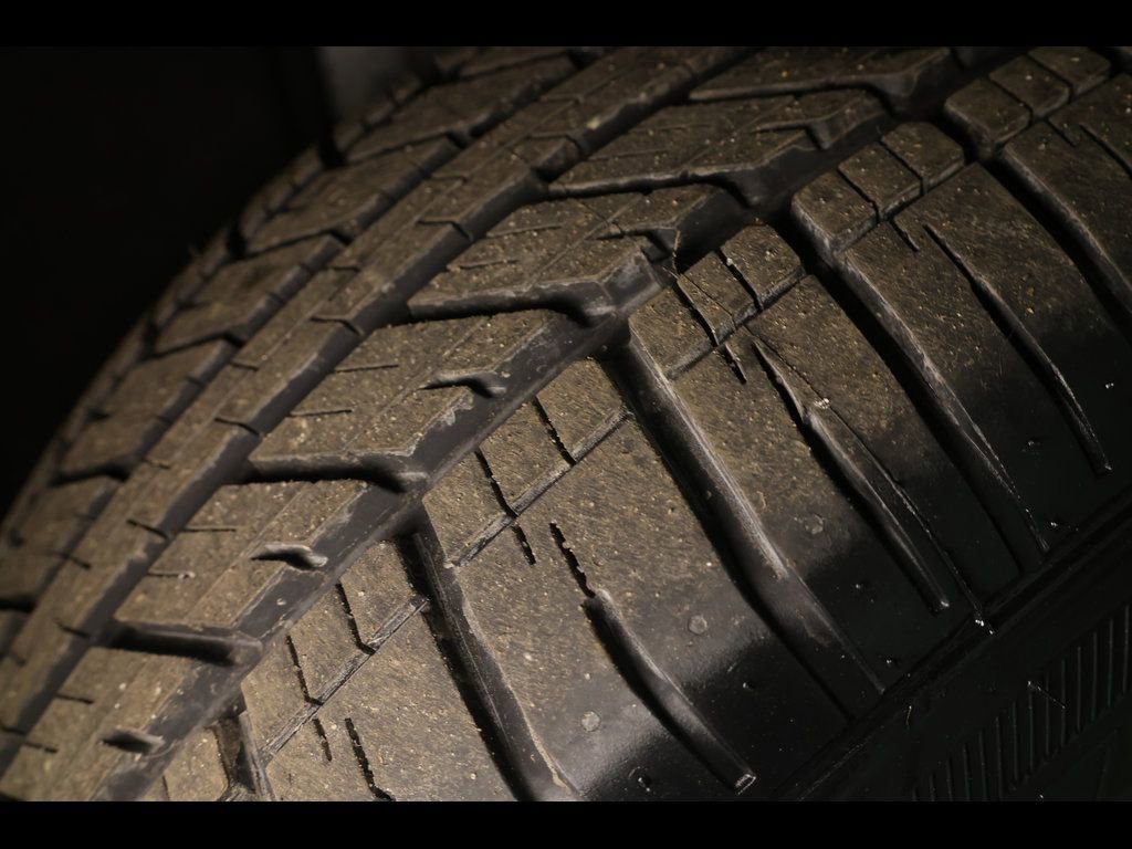 Used 2025 GMC Acadia Elevation image 22