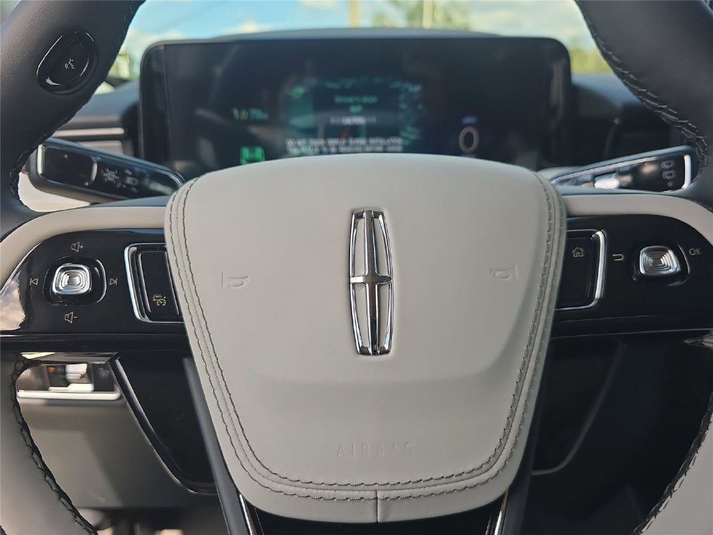 New 2027 Lincoln Aviator 2WD image 21