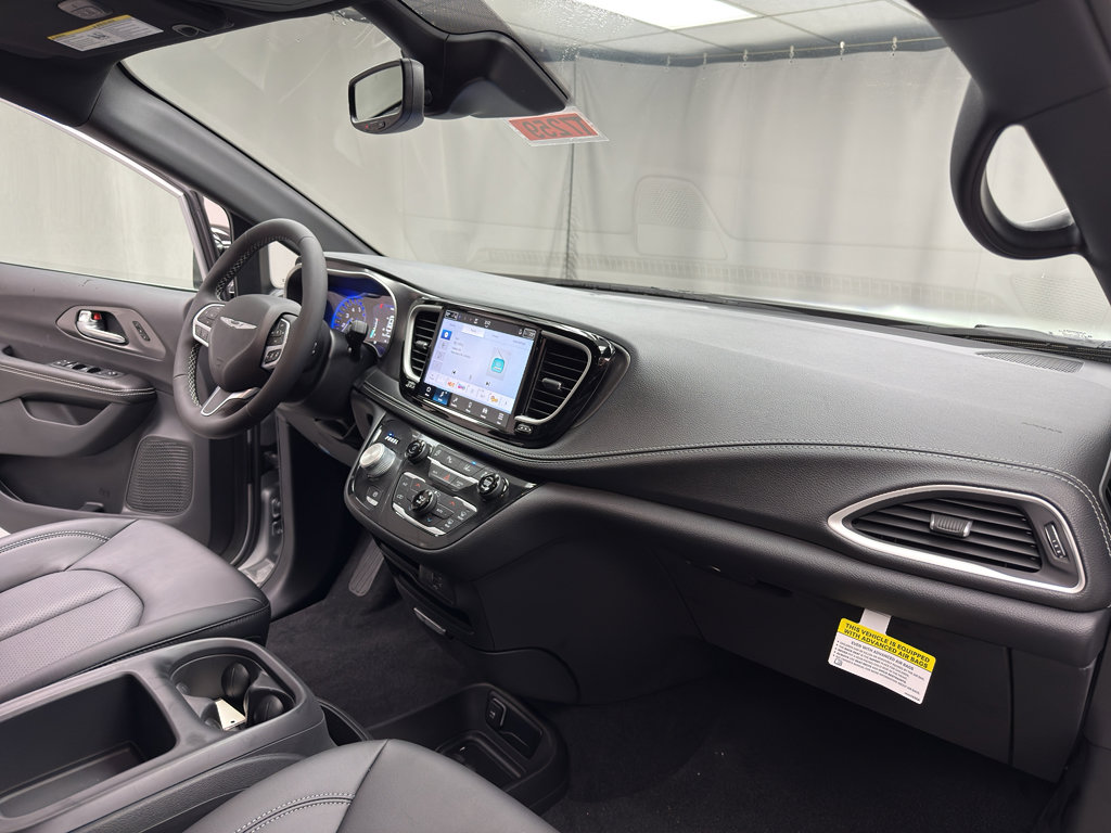 New 2026 Chrysler Pacifica Select image 19