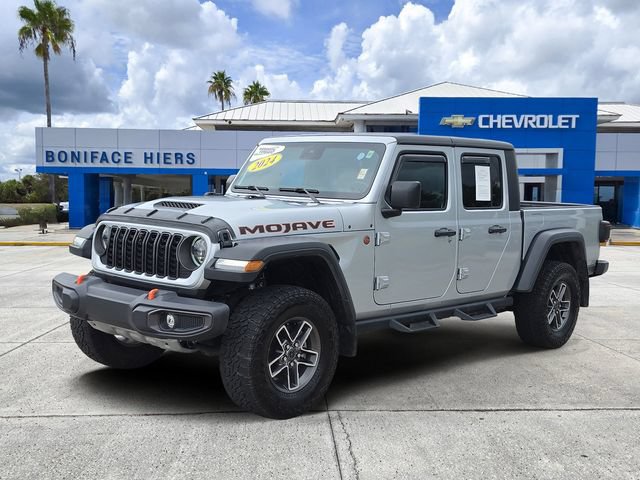 Used 2024 Jeep Gladiator Mojave w/ Technology Group AWD/4WD image 2