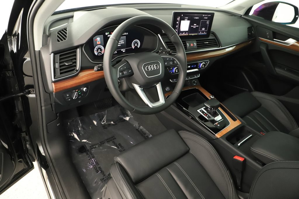 Certified 2023 Audi Q5 2.0T Prestige w/ Prestige Package AWD/4WD image 15