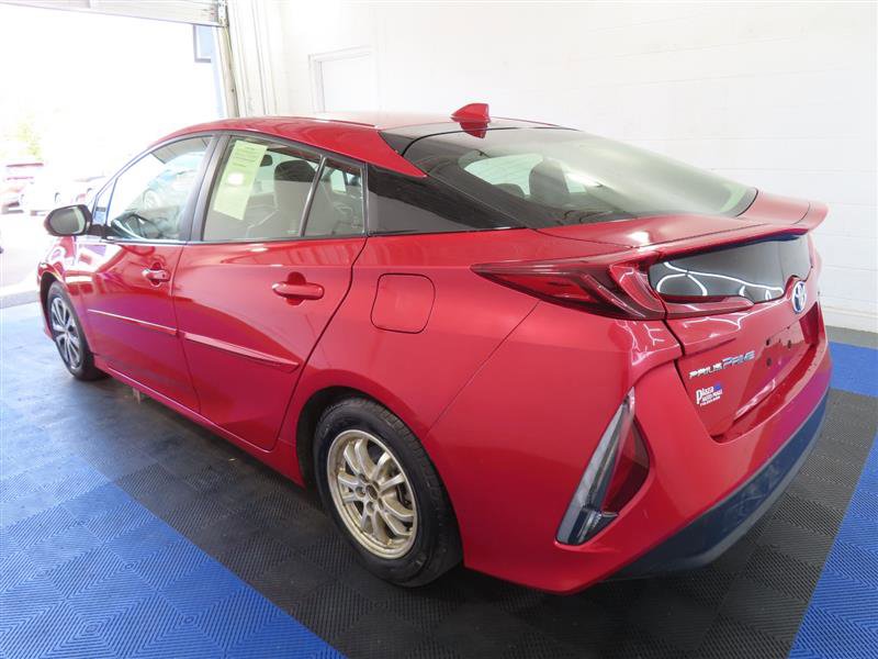 Used 2021 Toyota Prius Prime XLE w/ Carpet Mat Package (TMS) image 9