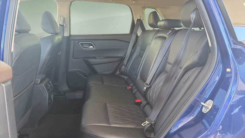 Certified 2023 Nissan Rogue Platinum AWD/4WD image 15