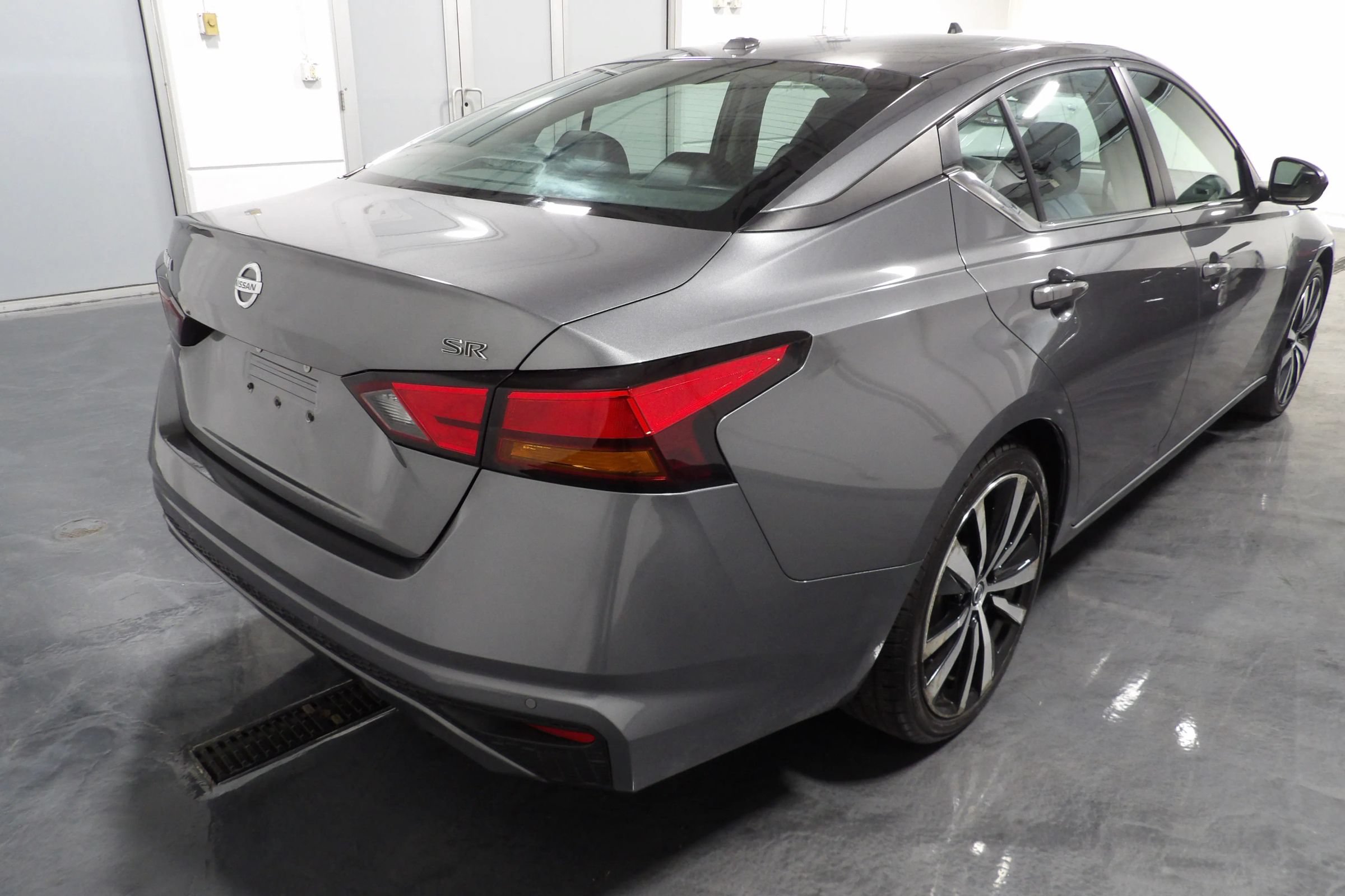 Used 2022 Nissan Altima 2.5 SR FWD image 4