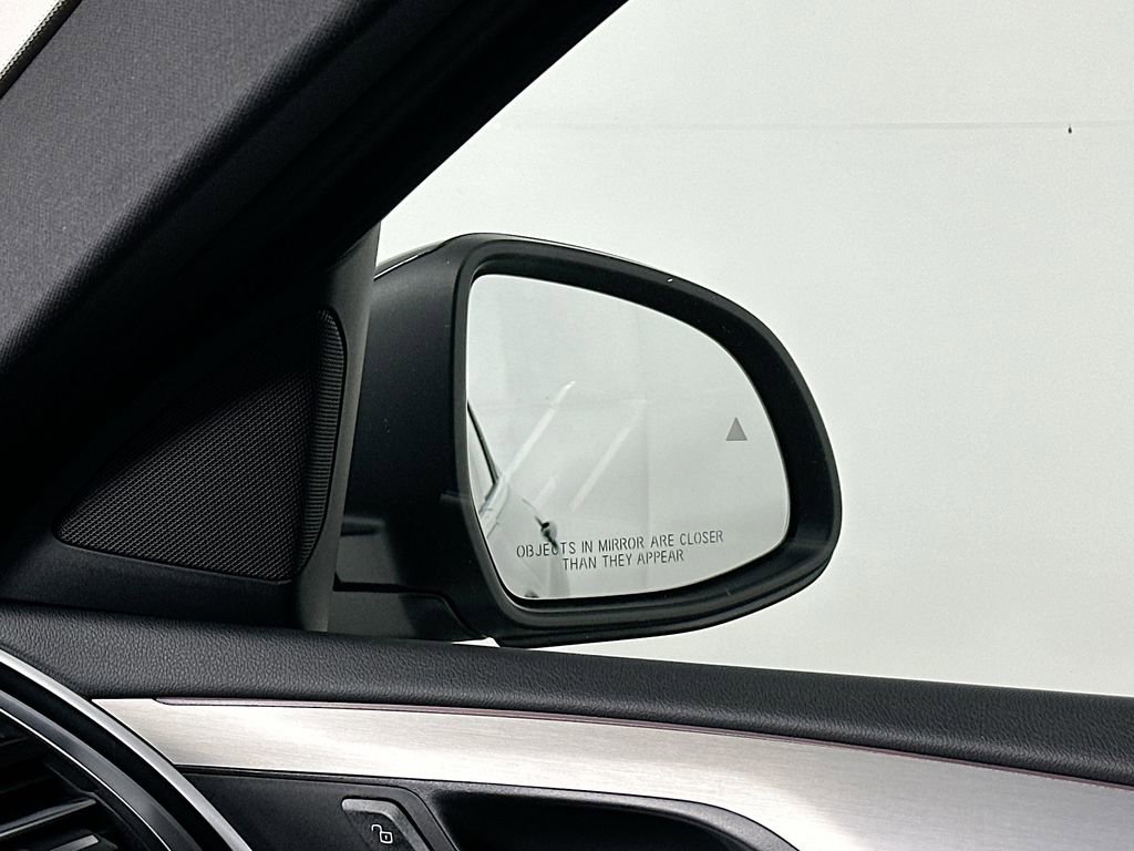 Used 2025 BMW X4 xDrive30i w/ Premium Package image 22