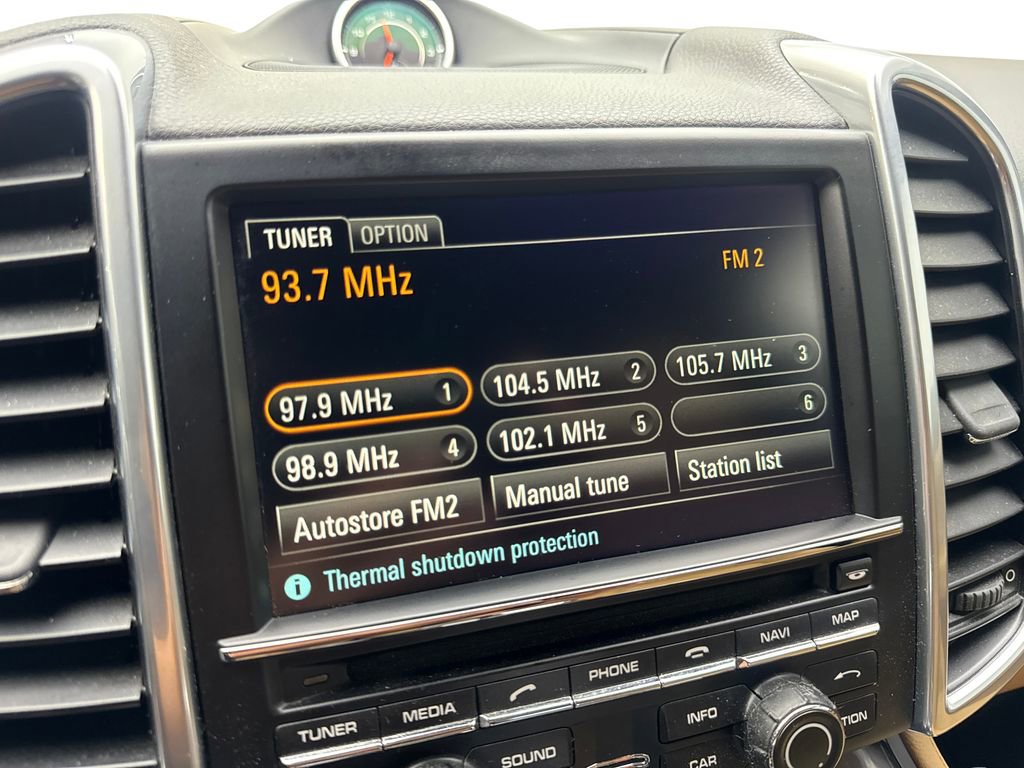 Used 2016 Porsche Cayenne image 61