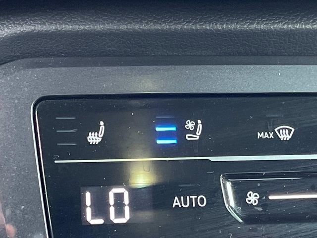 Used 2022 Volkswagen Tiguan SEL R-Line image 36