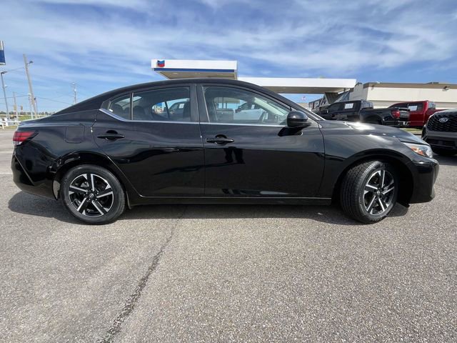 Used 2025 Nissan Sentra SV FWD image 3