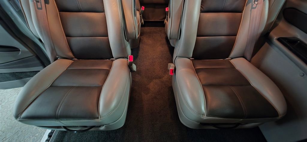 Used 2019 GMC Savana 2500 Extended w/ Enhanced Convenience Package image 23