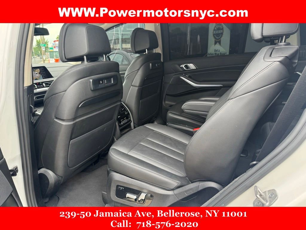 Used 2022 BMW X7 xDrive40i w/ Premium Package AWD/4WD image 23