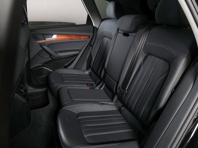 Used 2021 Audi Q5 e Premium Plus image 13