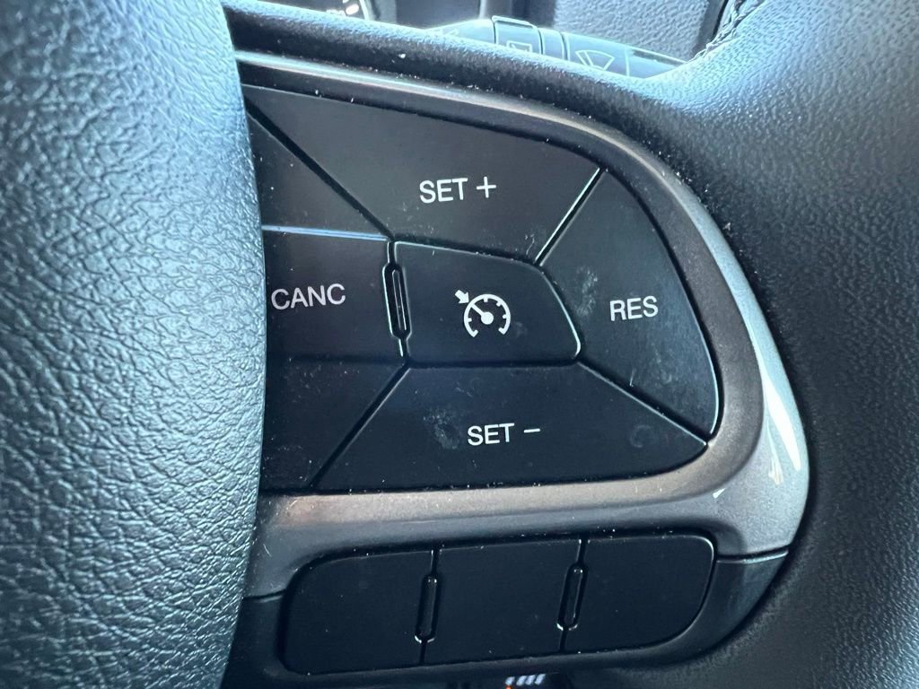 Used 2022 Jeep Renegade Latitude image 40