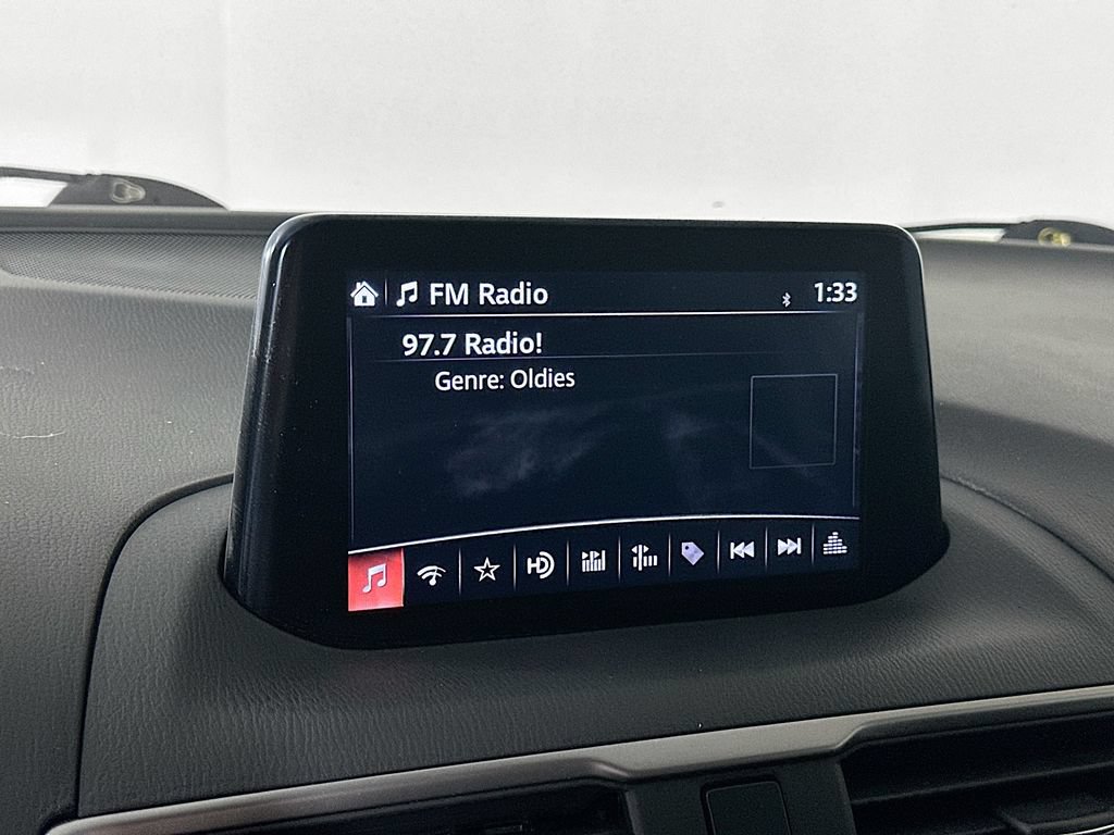 Used 2018 MAZDA MAZDA3 Touring FWD image 20