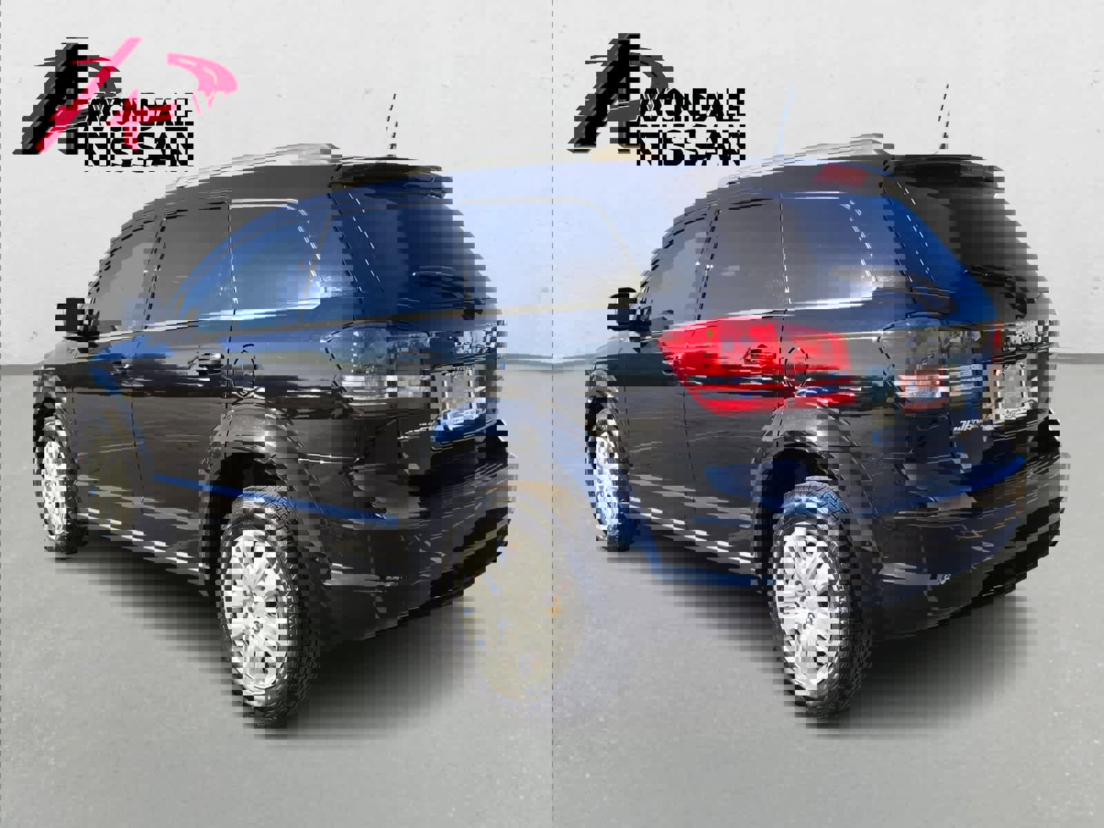 Used 2020 Dodge Journey SE w/ SE Popular Equipment Group image 4