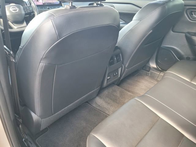 Certified 2025 Nissan Rogue SL w/ Tech Package image 14