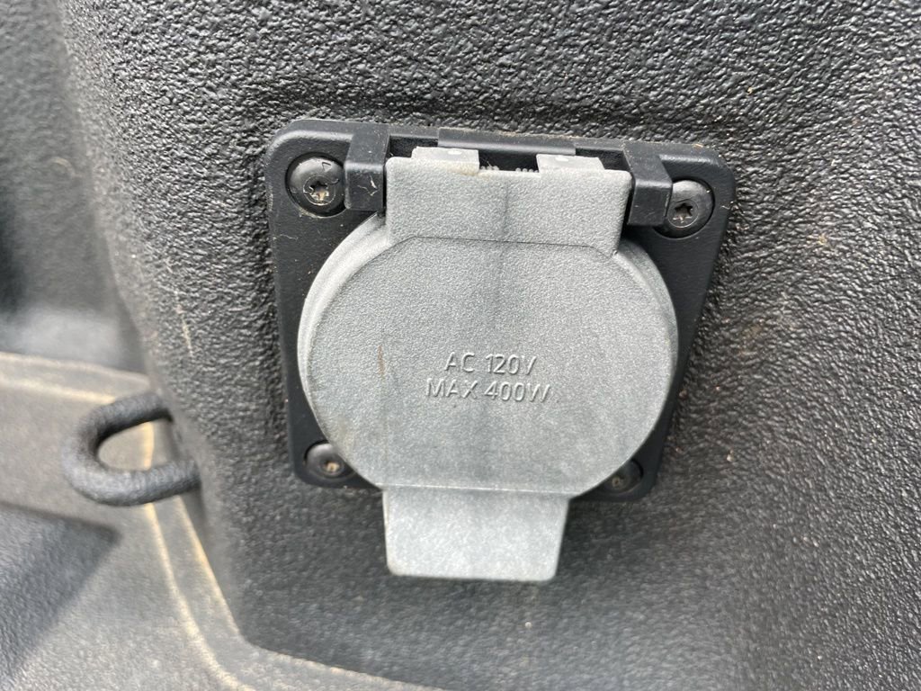 Used 2024 GMC Sierra 2500 AT4 w/ AT4 Premium Plus Package image 49