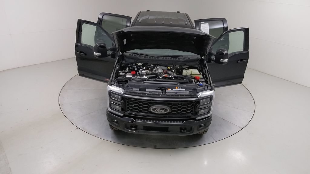Certified 2026 Ford F350 Lariat w/ Tremor Off-Road Package AWD/4WD image 48