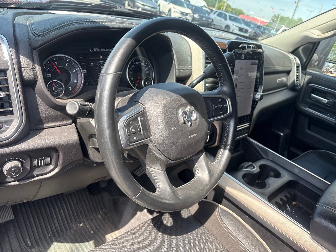Used 2023 RAM 3500 Laramie AWD/4WD image 3