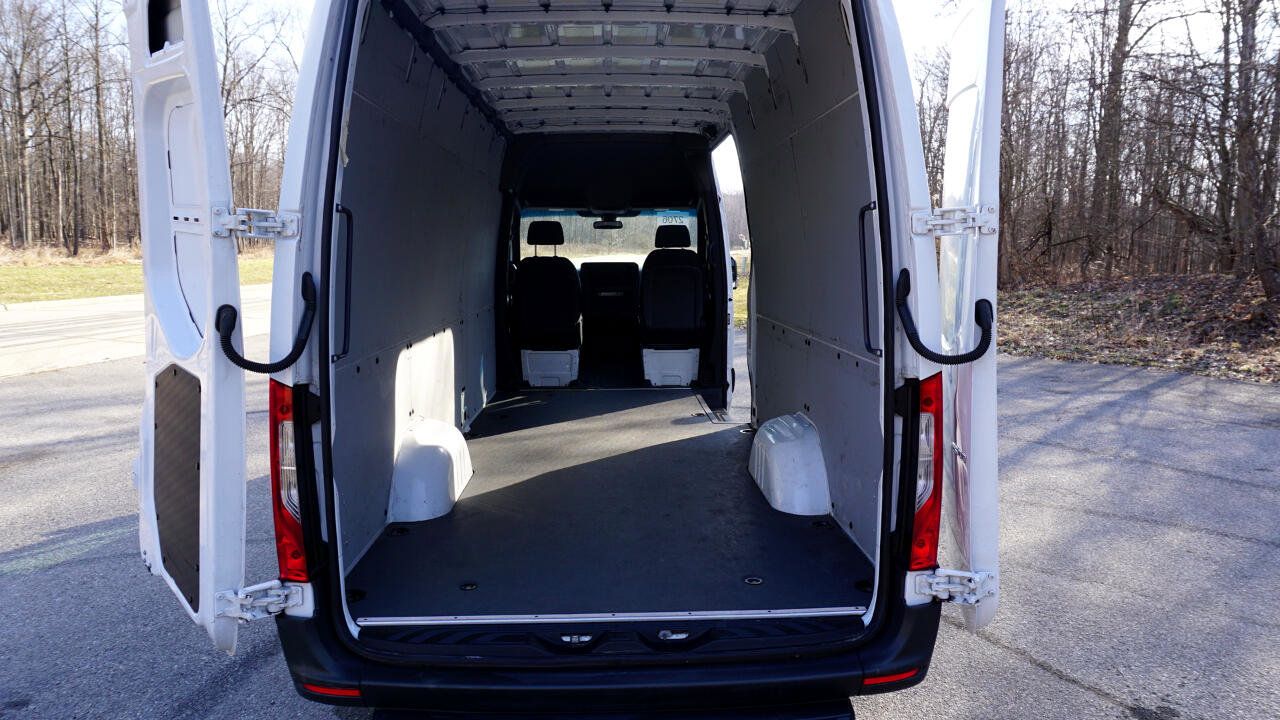 Used 2020 Mercedes-Benz Sprinter 2500 w/ Driver Convenience Package image 24