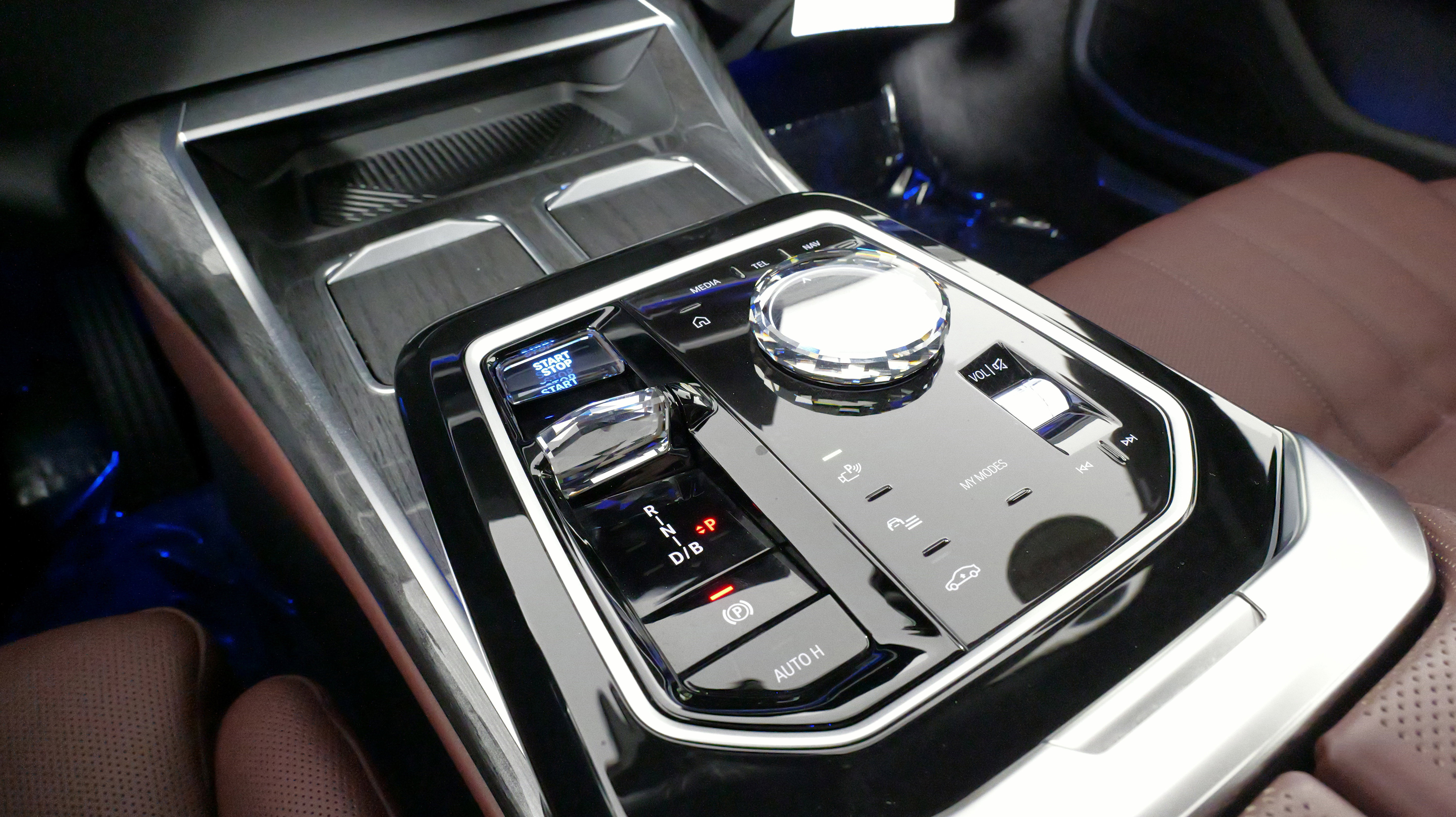 Used 2024 BMW i7 xDrive60 w/ Executive Package image 64