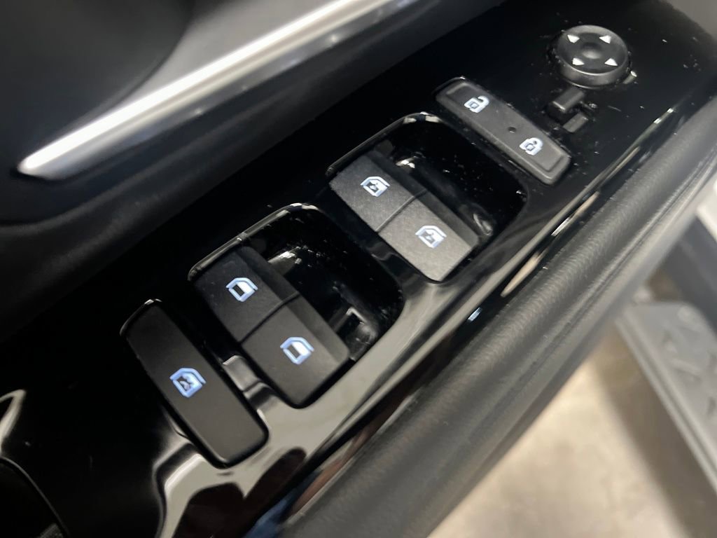 Used 2022 Hyundai Santa Cruz Limited image 14