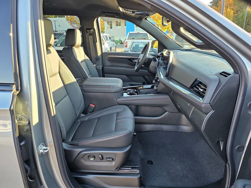 New 2026 Chevrolet Suburban RST w/ Comfort Package image 30