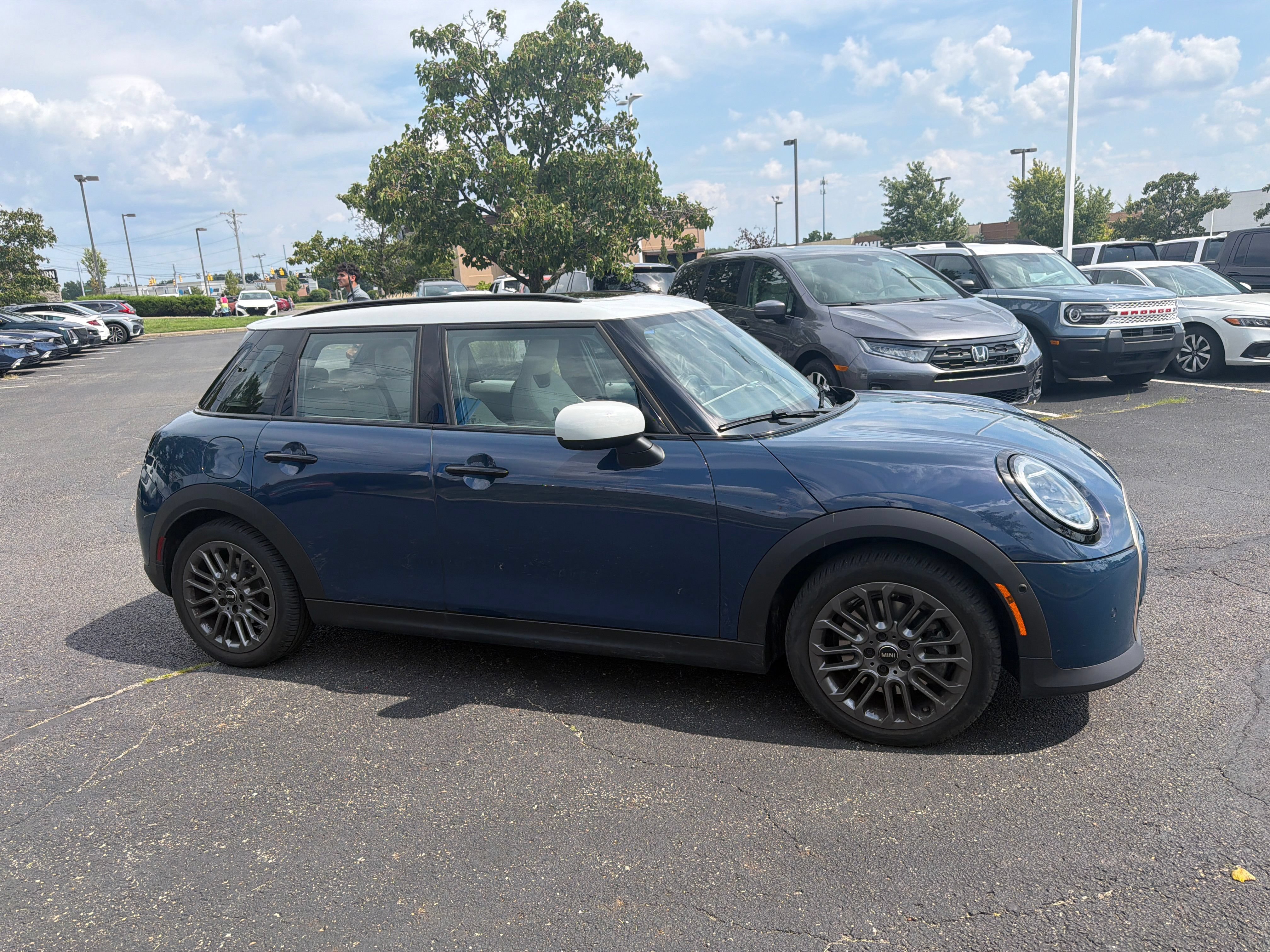 Used 2025 MINI Cooper S FWD image 23