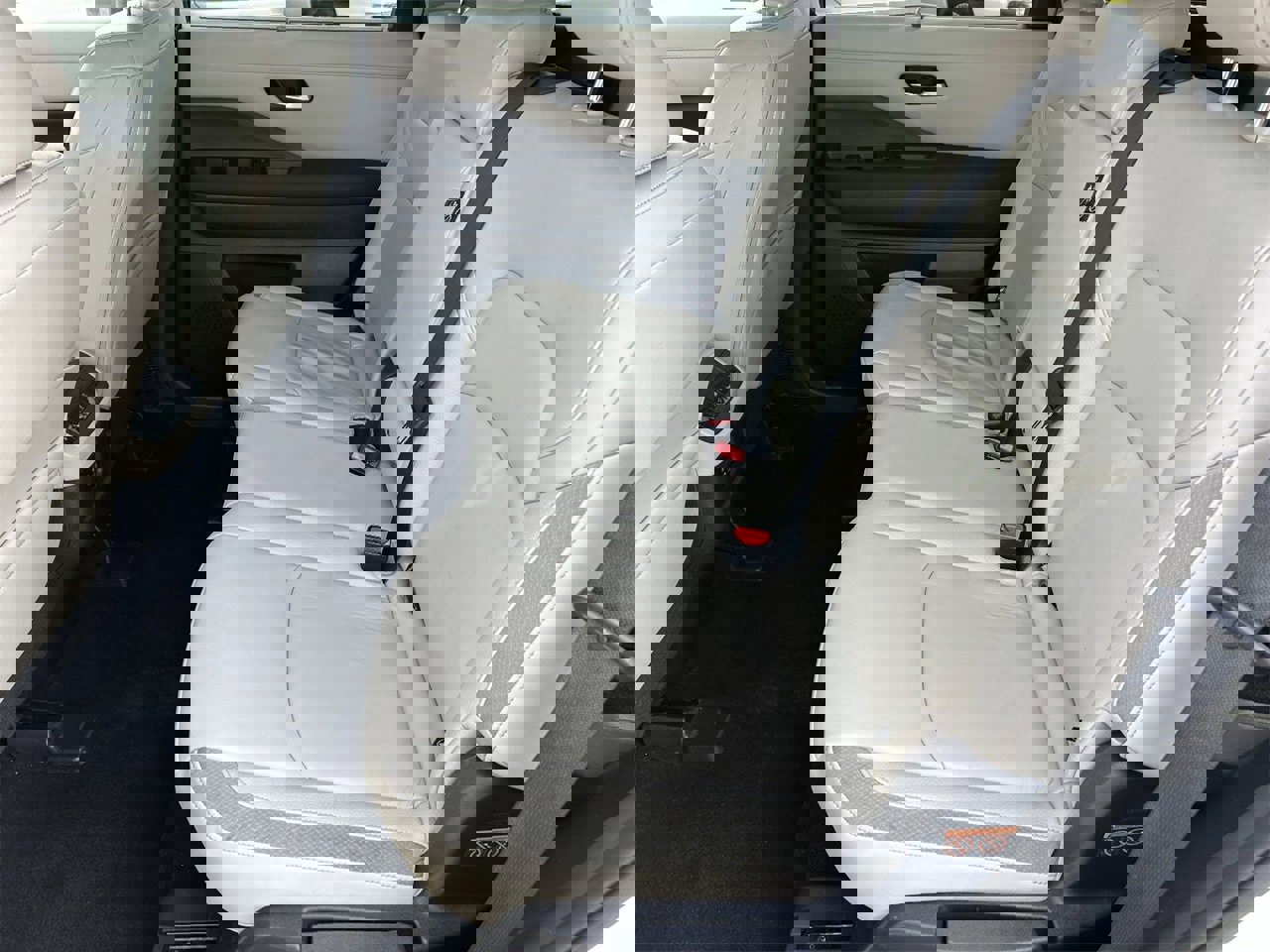 Certified 2023 Nissan Pathfinder SL image 15