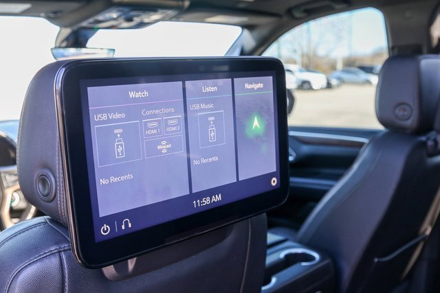 Used 2021 Chevrolet Suburban High Country image 18