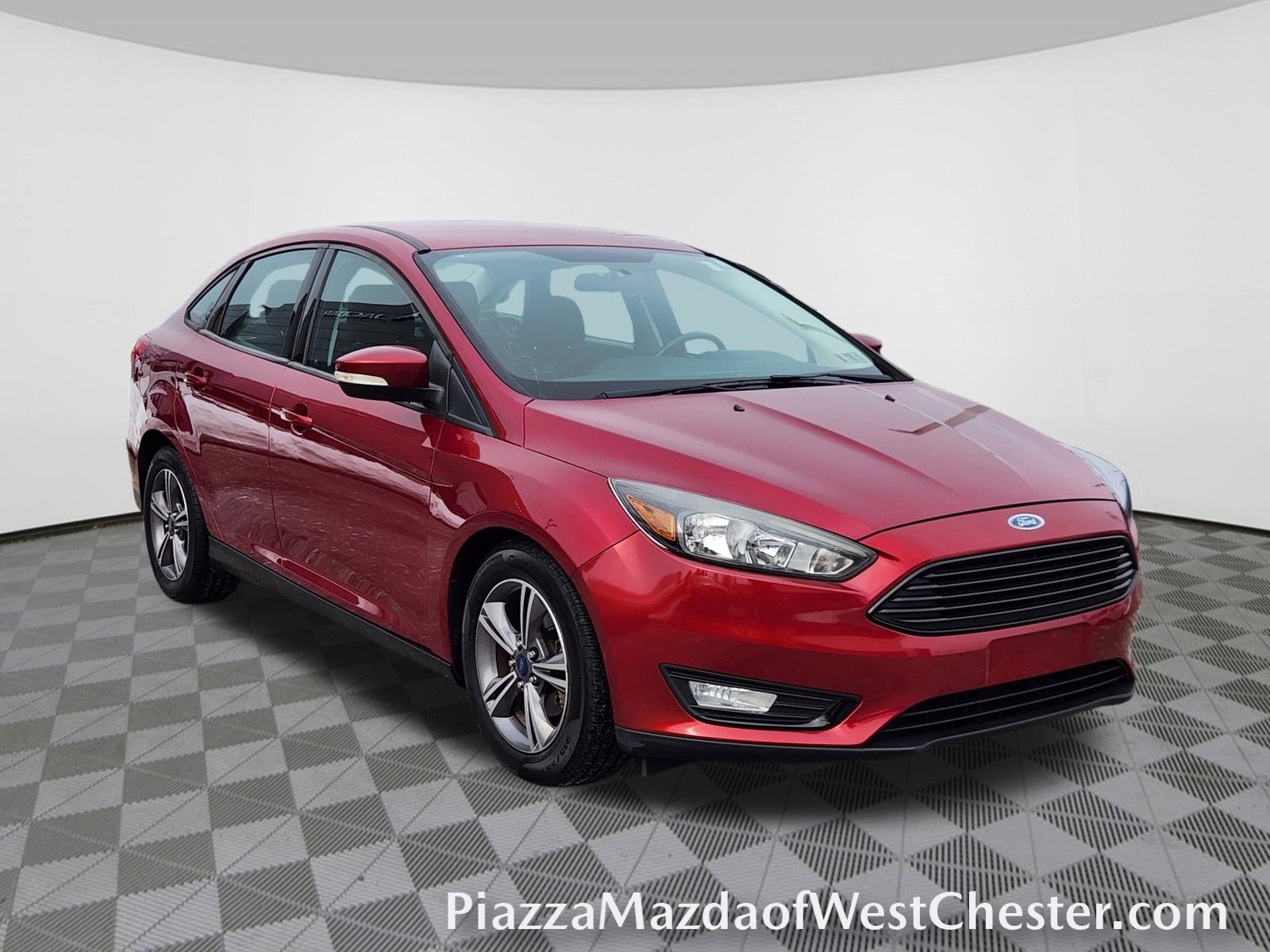 Used 2017 Ford Focus SE image 1