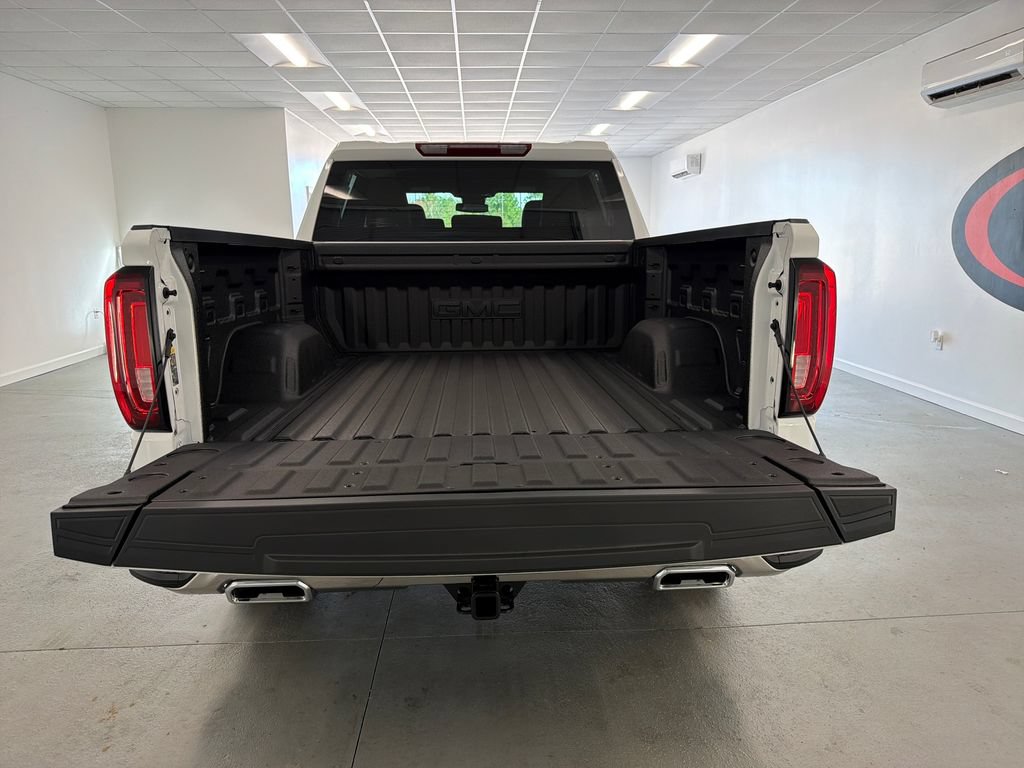New 2026 GMC Sierra 1500 SLT w/ SLT Premium Package AWD/4WD image 7