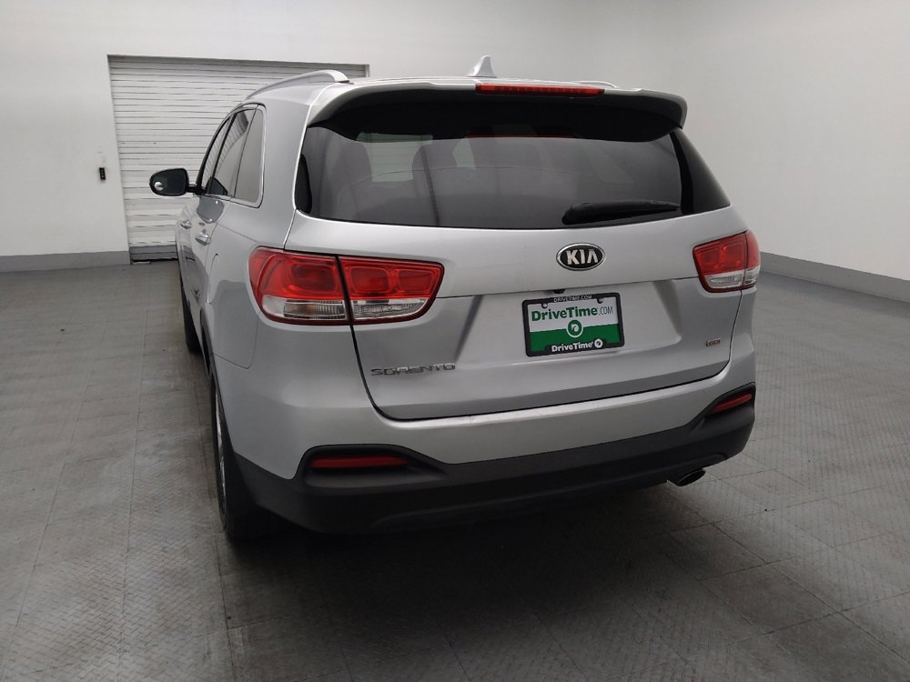 Used 2018 Kia Sorento LX image 6