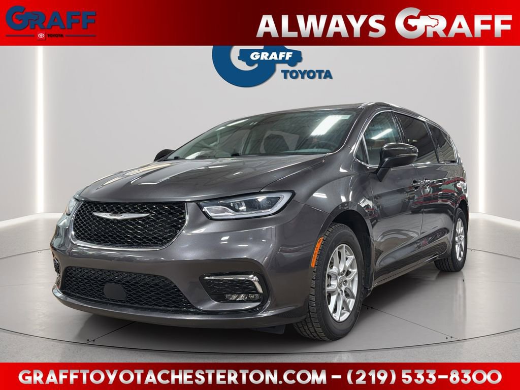Used 2023 Chrysler Pacifica Touring-L