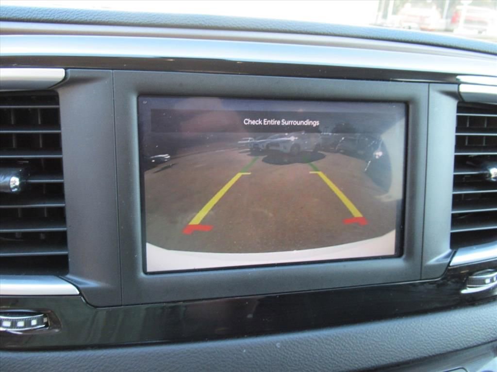 Used 2022 Chrysler Voyager LX image 23