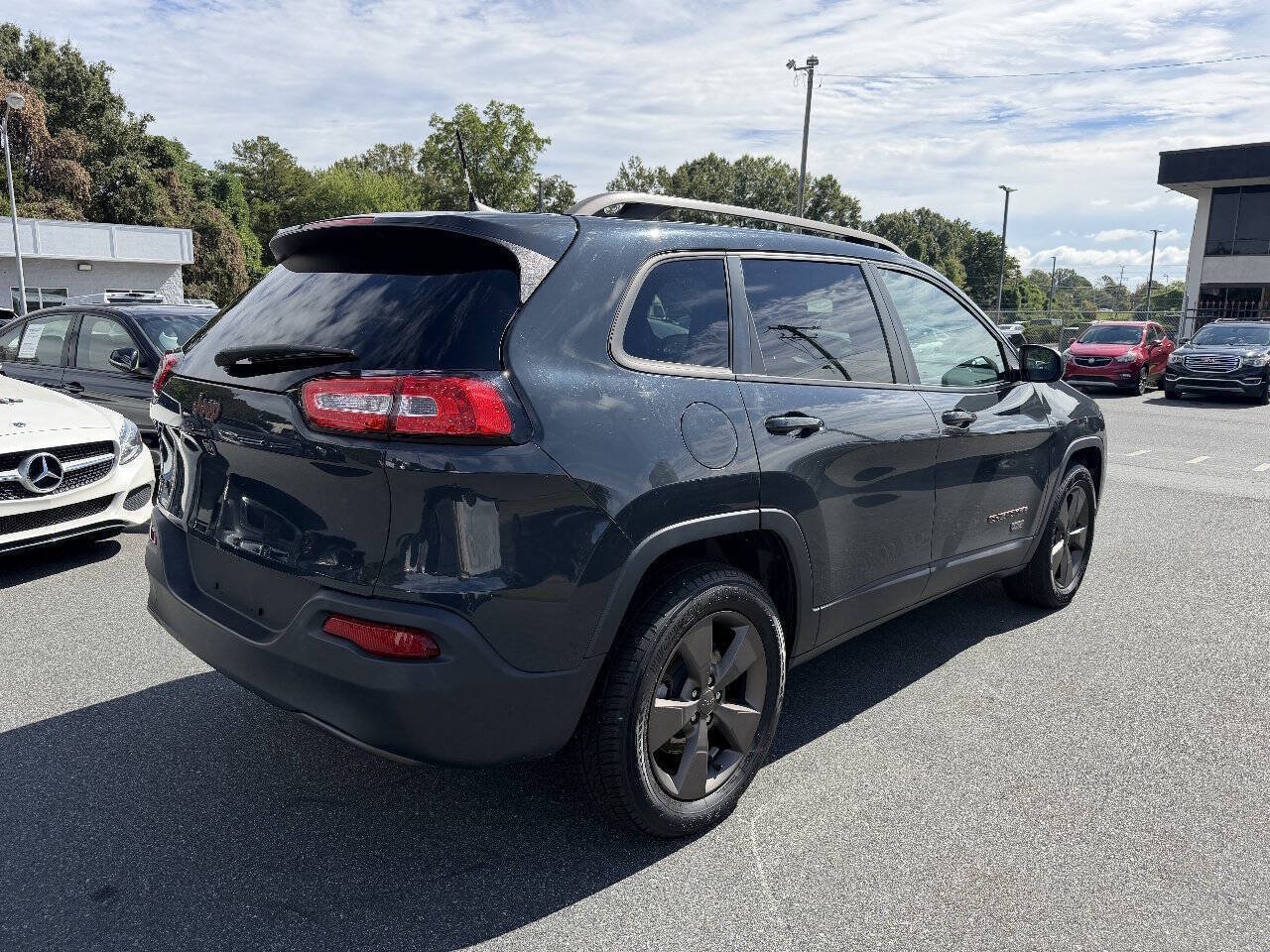 Used 2016 Jeep Cherokee 75th Anniversary AWD/4WD image 4