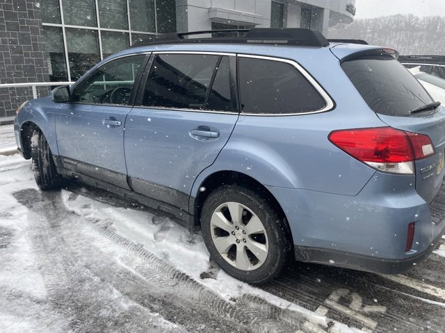 Used 2011 Subaru Outback 2.5i Premium w/ All-Weather Pkg image 5