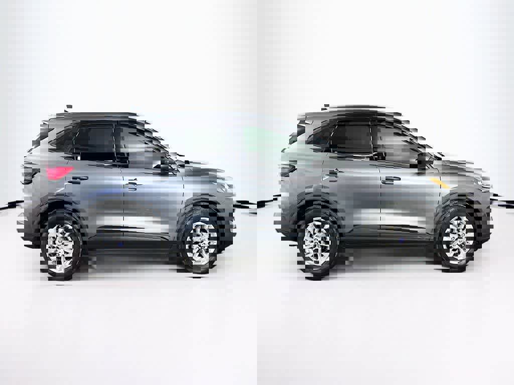 Certified 2022 Ford Escape S image 24