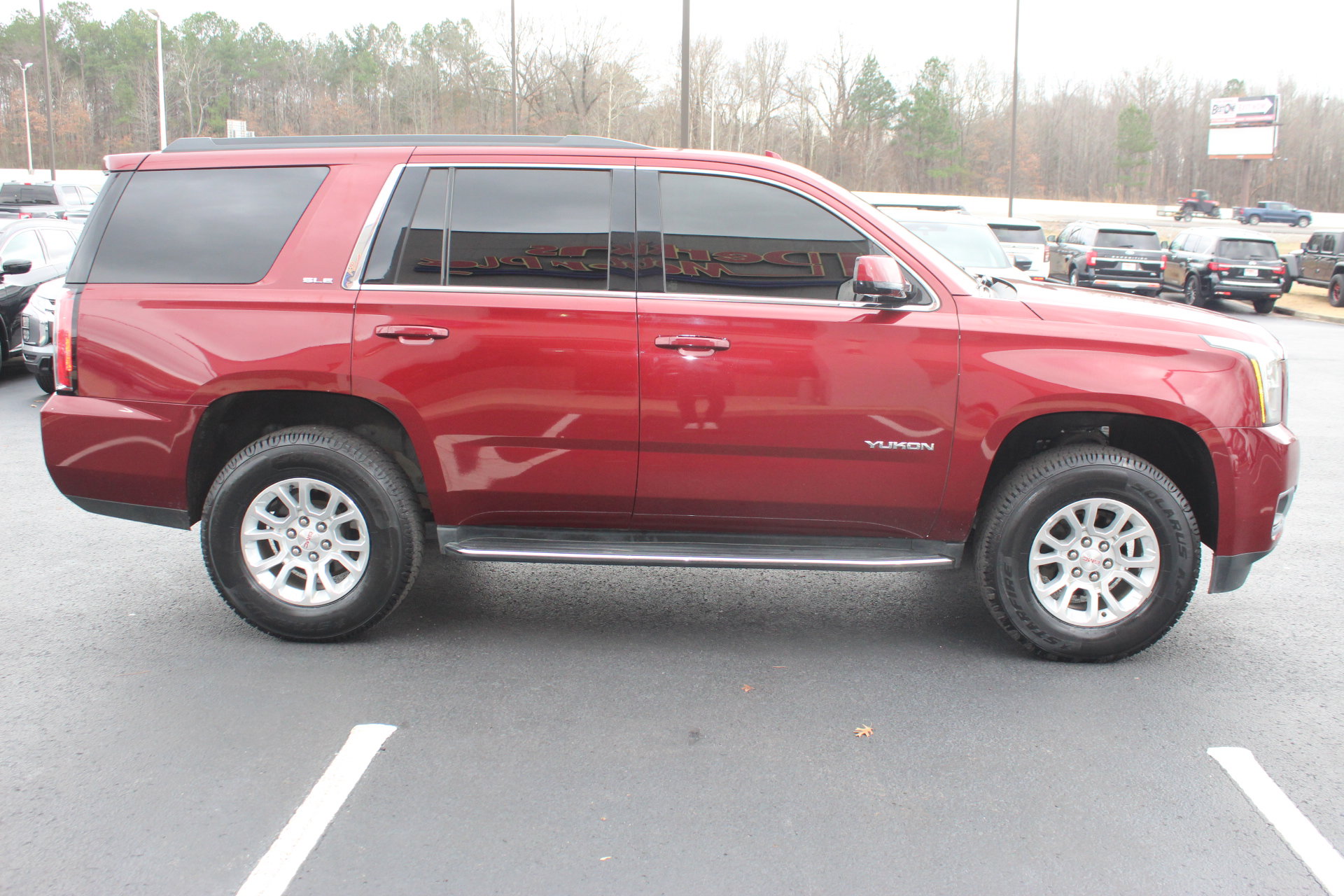 Used 2020 GMC Yukon SLE image 5