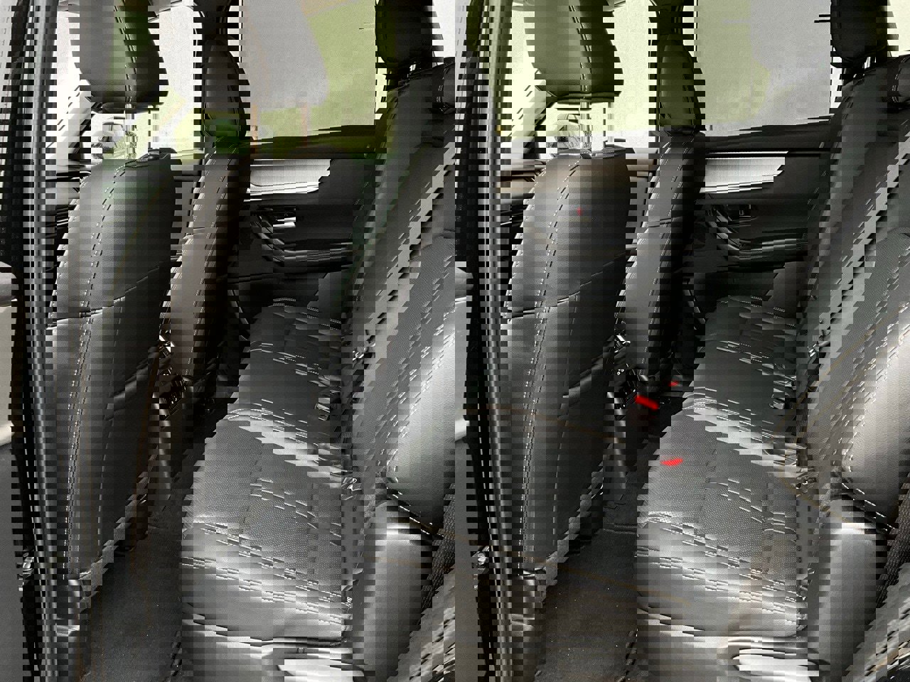 Used 2025 MAZDA CX-70 3.3 Turbo w/ Preferred Package image 11