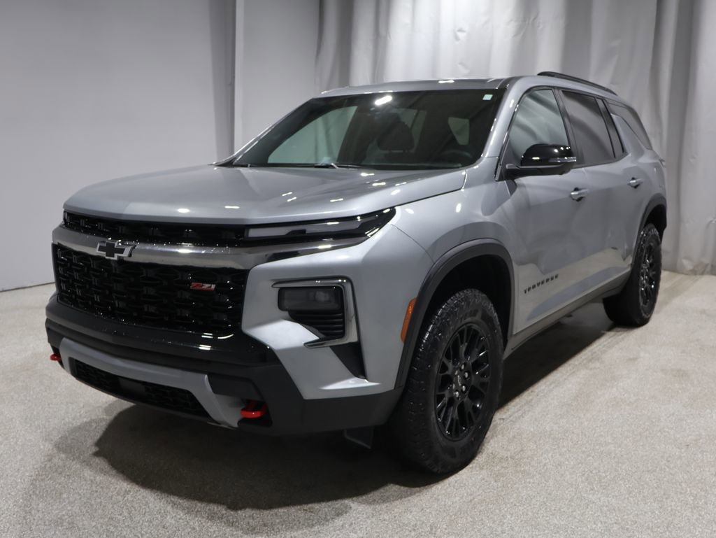 Used 2025 Chevrolet Traverse Z71 image 6