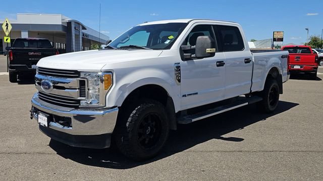 Used 2017 Ford F250 XLT AWD/4WD image 5