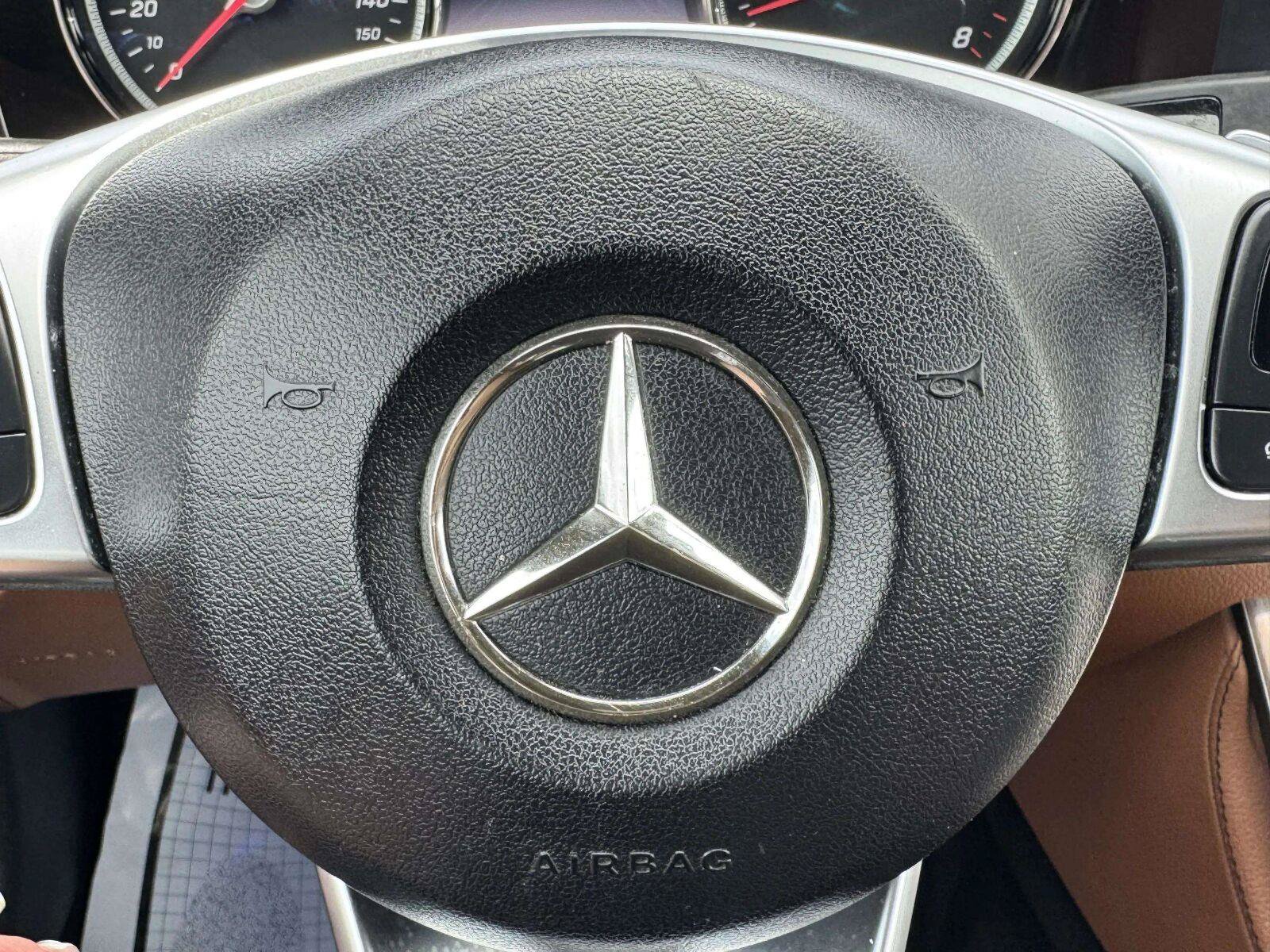 Used 2018 Mercedes-Benz E 400 Coupe image 17