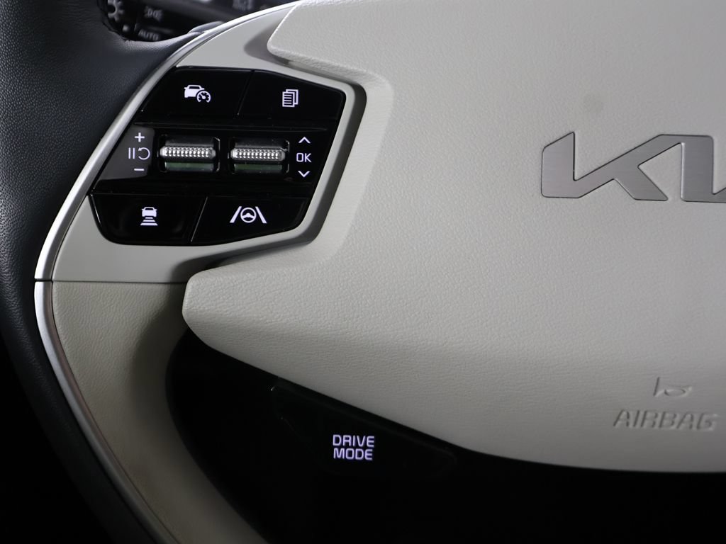 Used 2023 Kia EV6 Wind AWD/4WD image 41
