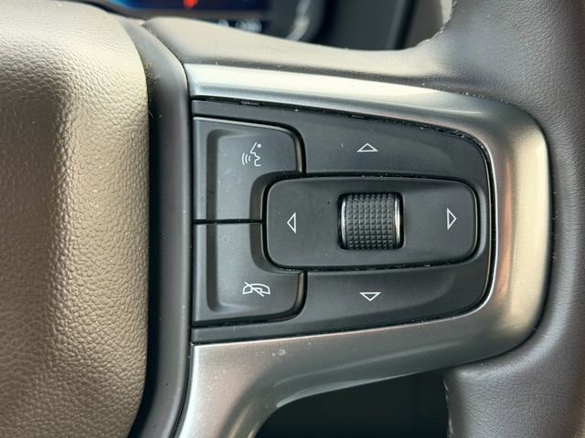 Used 2024 Chevrolet Suburban LT RWD image 24