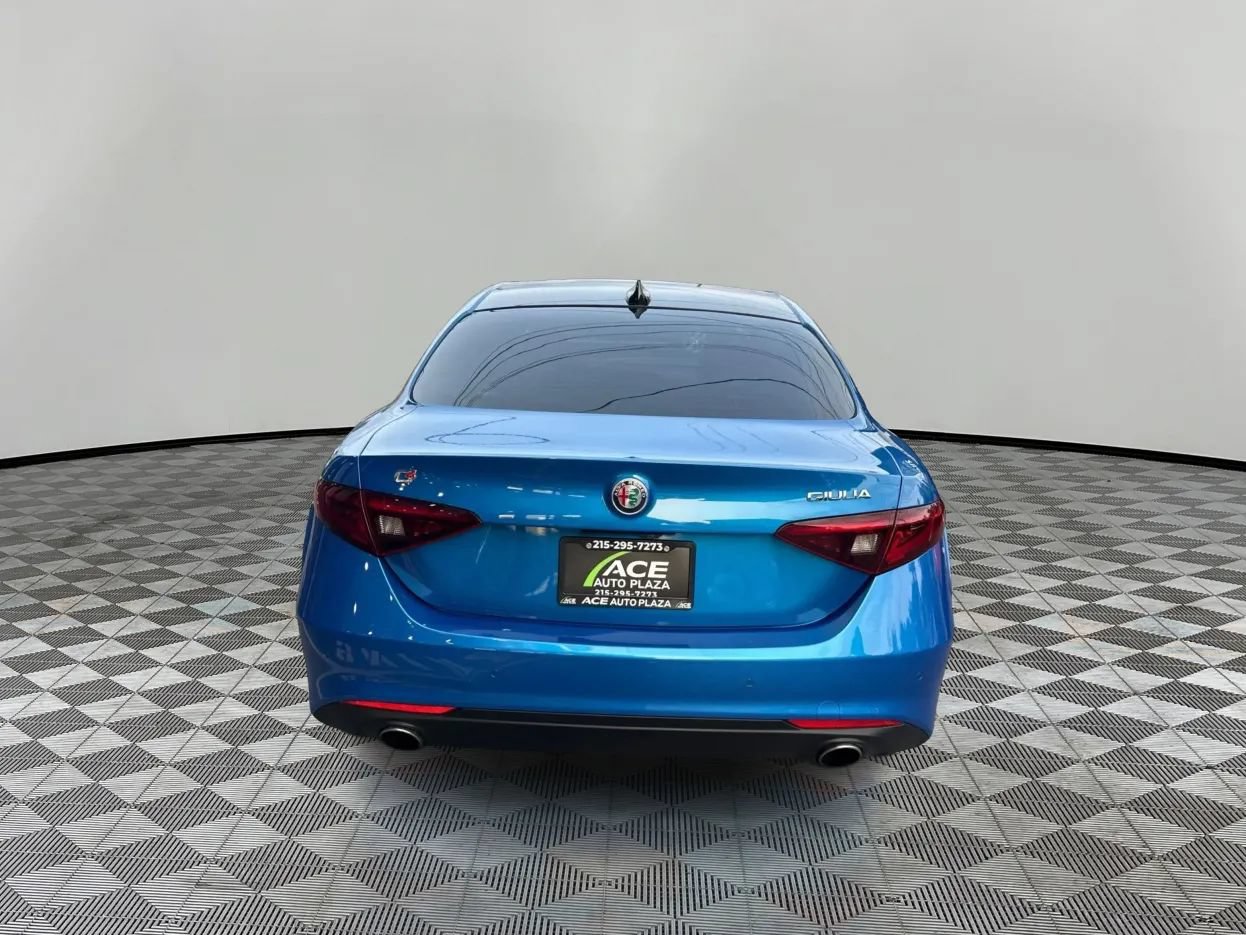 Used 2019 Alfa Romeo Giulia Ti AWD/4WD image 6